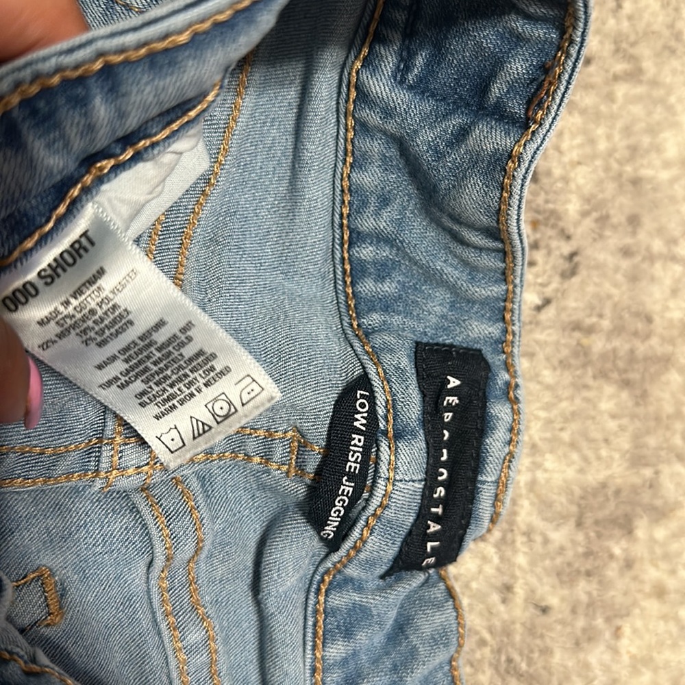 Jeans - Picture 2 of 3